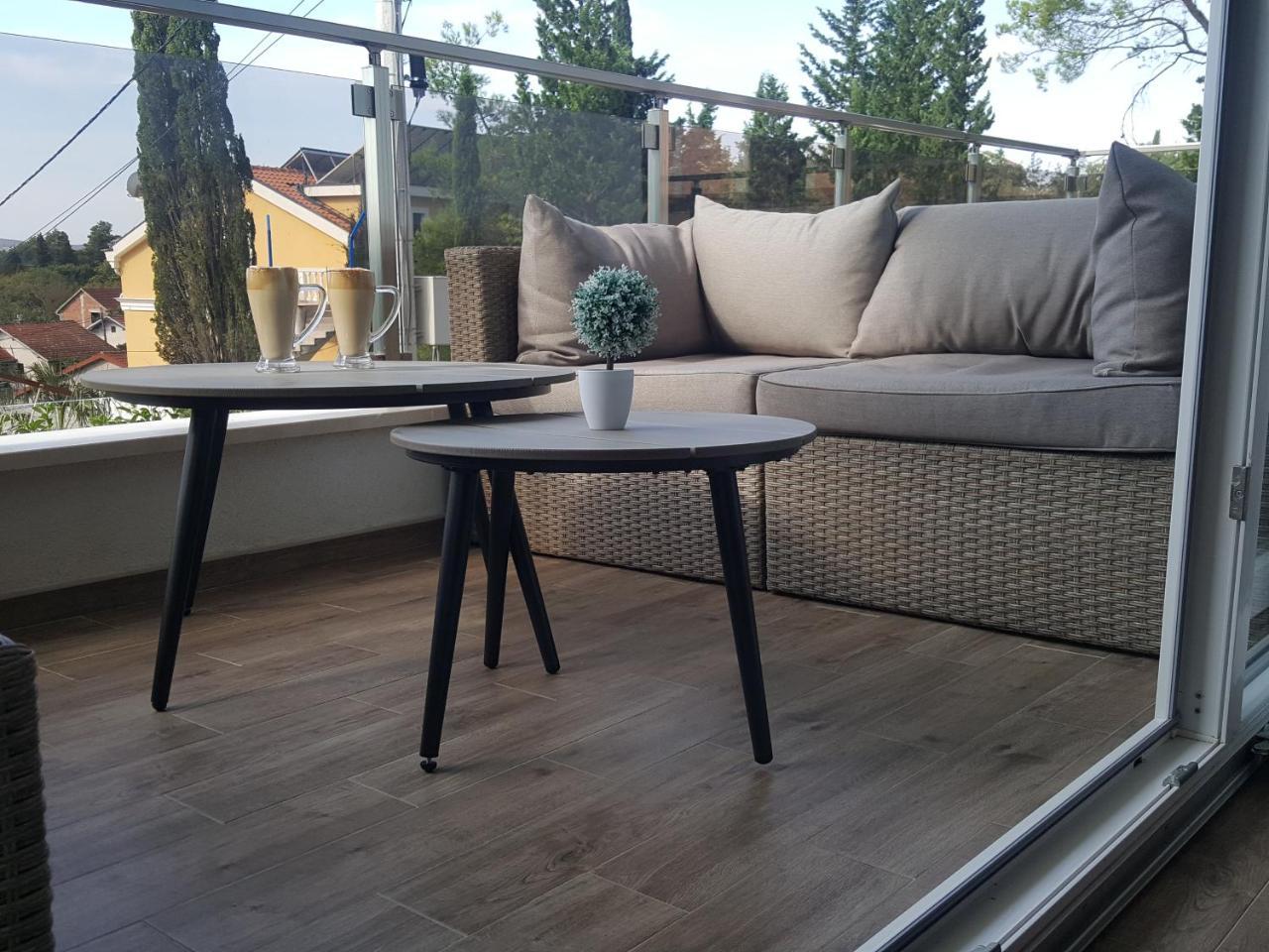 Apartments Sunny Hill Тиват Екстер'єр фото